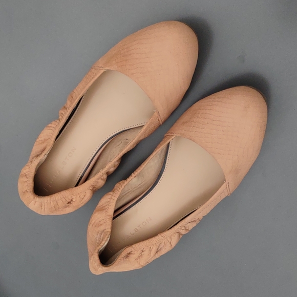 H by Halston Mollie Snake Embossed Camel Leather Flats - Picture 12 of 17